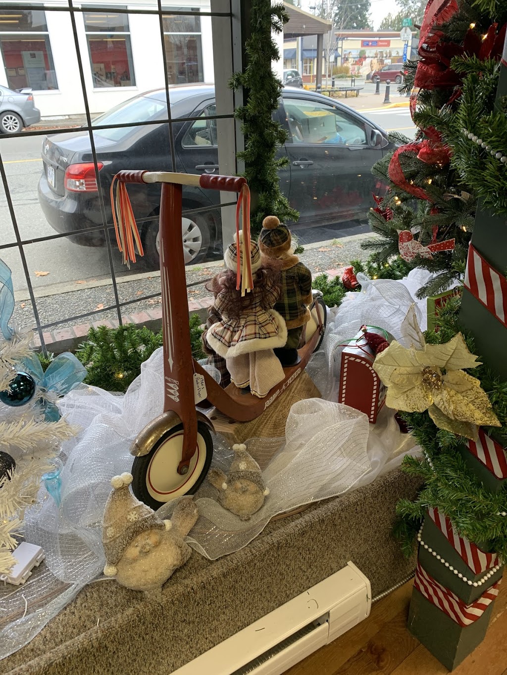 Gifts N Things | 9756 Willow St, Chemainus, BC V0R 1K0, Canada | Phone: (250) 246-4531