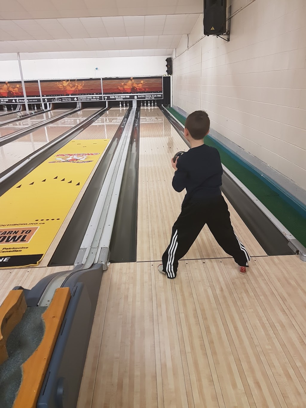 Copperhill Lanes & Lounge Ltd | 404 Lapworth St, Princeton, BC V0X 1W0, Canada | Phone: (250) 295-6500