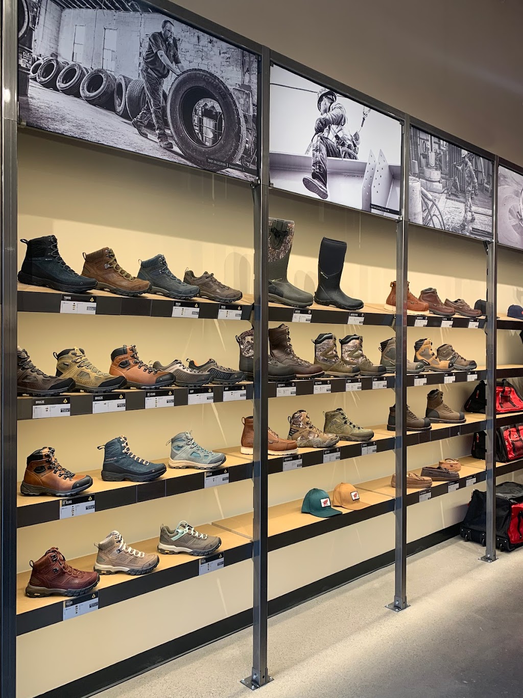 Red Wing - London, ON | 879 Wellington Rd 3 3, London, ON N6E 3N5, Canada | Phone: (519) 640-1924