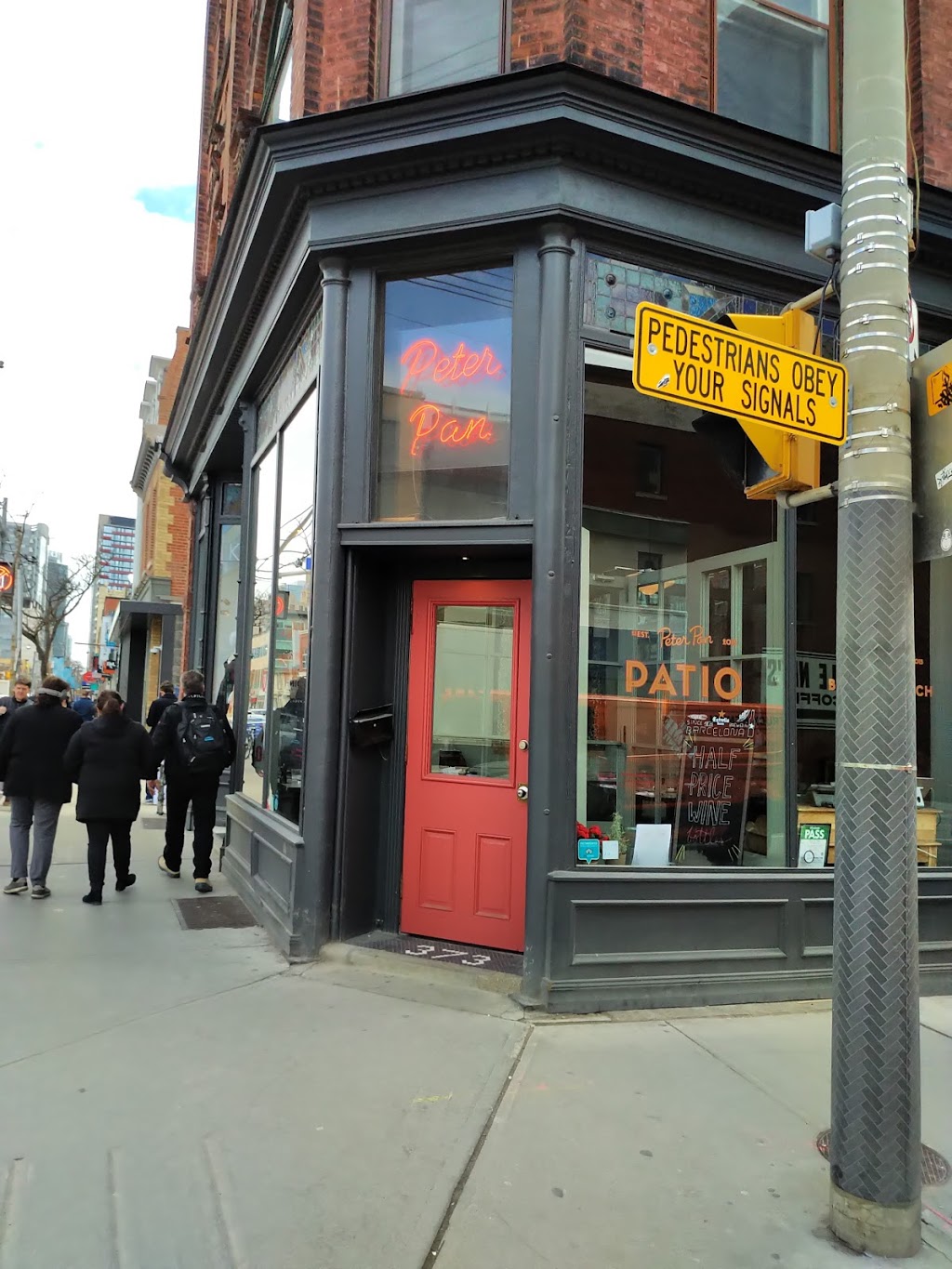 Peter Pan Bistro | 373 Queen St W, Toronto, ON M5V 2A4, Canada | Phone: (416) 792-3838