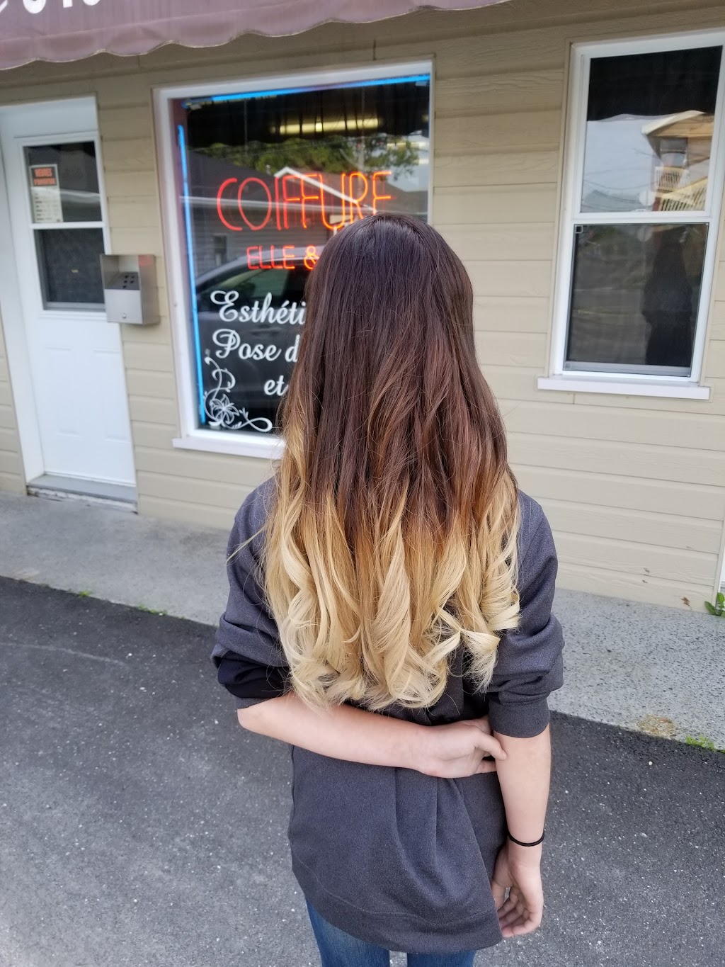 Salon Le Miroir | 1916 Av. Lapierre, Québec, QC G3E 1L6, Canada | Phone: (418) 843-2711