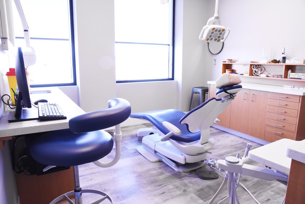 Dr. Andrew Tsandelis | above Shoppers Drug Mart, 123 Pioneer Dr Suite B210, Kitchener, ON N2P 2A3, Canada | Phone: (519) 748-9200