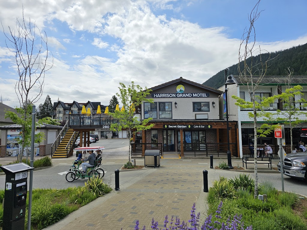 Harrison Grand Motel LTD. | 280 Esplanade Ave, Harrison Hot Springs, BC V0M 1K0, Canada | Phone: (604) 491-8850