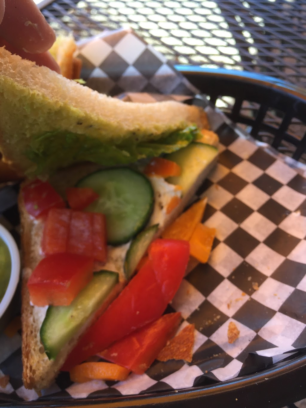 Lions Bay General Store and Cafe | 350 Centre Rd, Lions Bay, BC V0N 2E0, Canada | Phone: (604) 921-2208