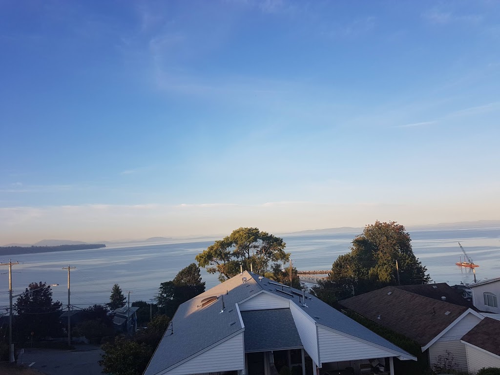 Star Of the Sea Bed and Breakfast by Elevate Rooms | 1107 Fir St, White Rock, BC V4B 4A7, Canada | Phone: (866) 387-7827