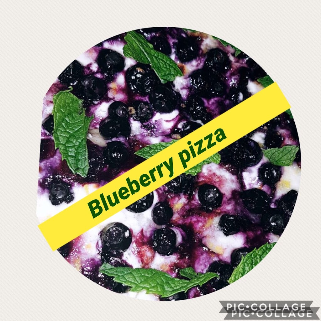 Classic Pizza | 31789 S Fraser Way, Abbotsford, BC V2T 1V2, Canada | Phone: (604) 557-9922