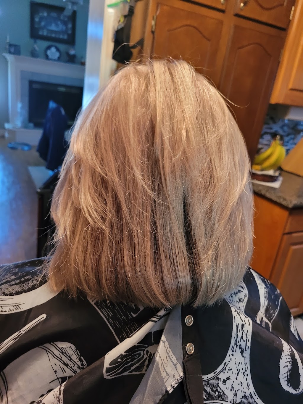Hair By Kim | 34 Hughes St, St Thomas, ON N5P 2Y8, Canada | Phone: (519) 319-7360