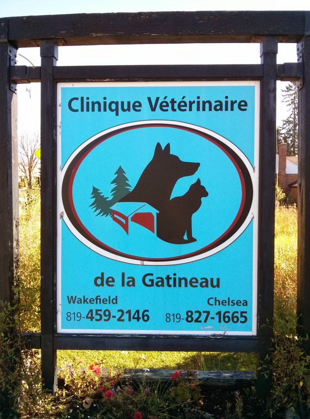 Clinique Vétérinaire de la Gatineau | 105 Chemin Old Chelsea, Chelsea, QC J9B 1K9, Canada | Phone: (819) 827-1665