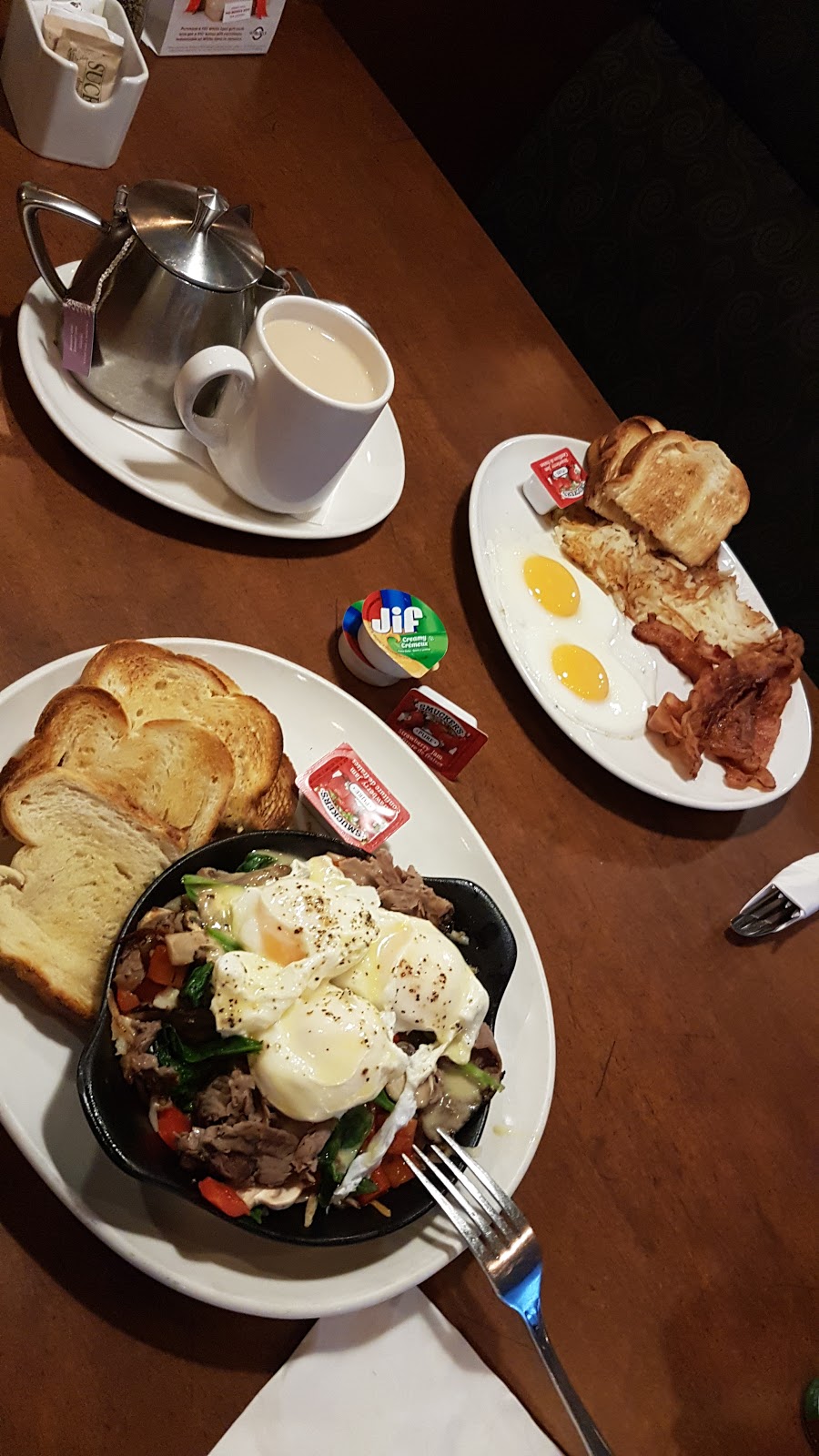White Spot | 333 Brooksbank Ave #1100, North Vancouver, BC V7J 3S8, Canada | Phone: (604) 988-4199