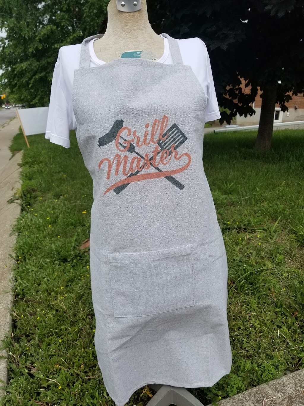 The Little Things Alterations & Apparel Inc | 28 Hollis Ave, Scarborough, ON M1N 2C3, Canada | Phone: (226) 336-7930