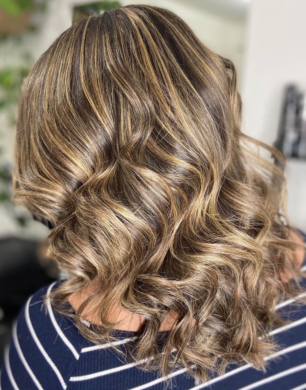Mariem artiste coiffeuse | 1 Av. du Parc, Sainte-Clotilde-de-Beauce, QC G0N 1C0, Canada | Phone: (418) 427-5789