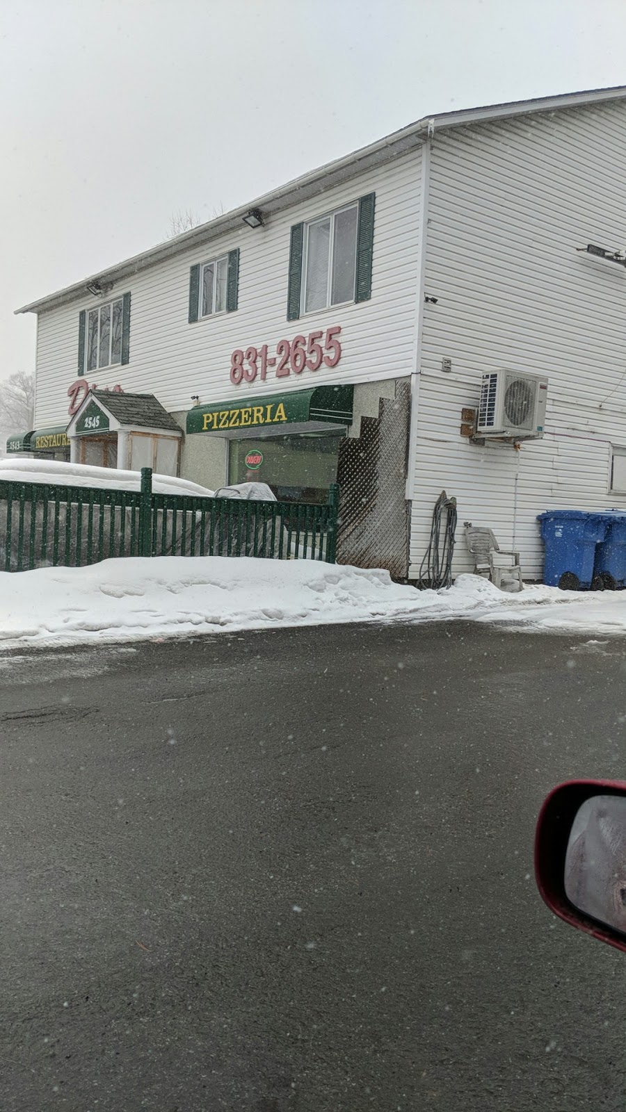 Restaurant Pizzeria Dino | 2545 Du, Rue du Lac Lemenn, Sainte-Julienne, QC J0K 2T0, Canada | Phone: (450) 831-2655