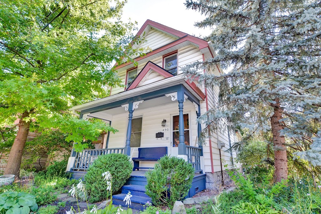 Lyne Burton - Engel & Volkers Ottawa | 1433 Wellington St. W #113, Ottawa, ON K1Y 2X4, Canada | Phone: (613) 355-8029