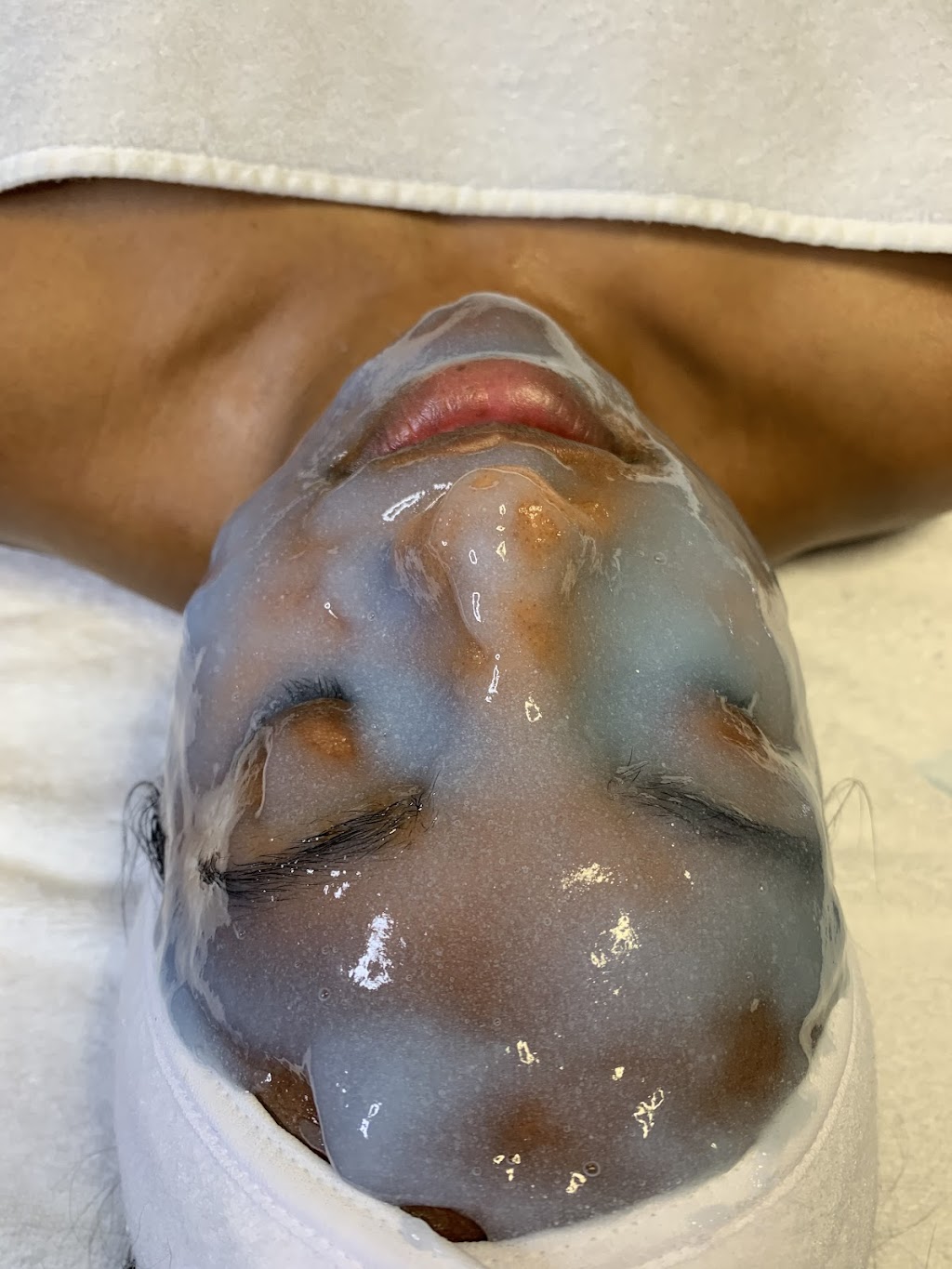 Mama Celina’s Beauty & body bar | 1102 Chaster Rd, Gibsons, BC V0N 1V4, Canada | Phone: (604) 323-3511