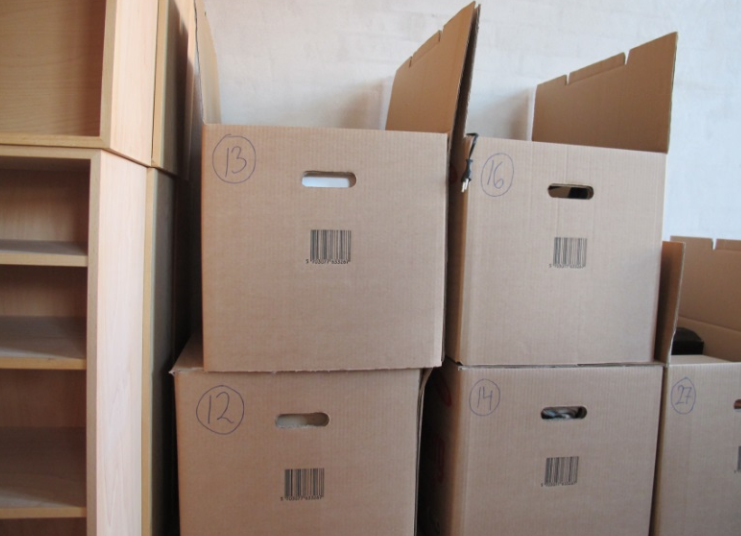 Family Movers | 427 Exeter Rd, London, ON N6E 2Z3, Canada | Phone: (877) 766-8311