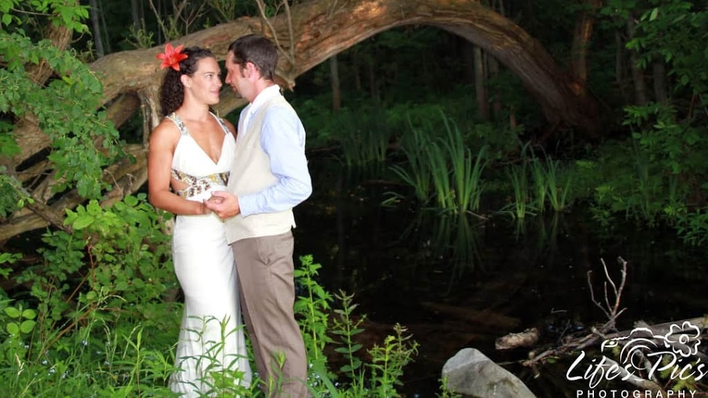 Lifes Pics Photography | 51 Laurelbank Crescent, Keswick, ON L4P 4H7, Canada | Phone: (289) 383-2195