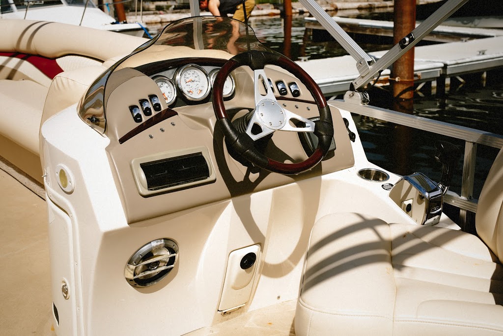 Anglemont Marina Ltd | 2559 Marina Rd, Anglemont, BC V0E 1M8, Canada | Phone: (250) 955-2277