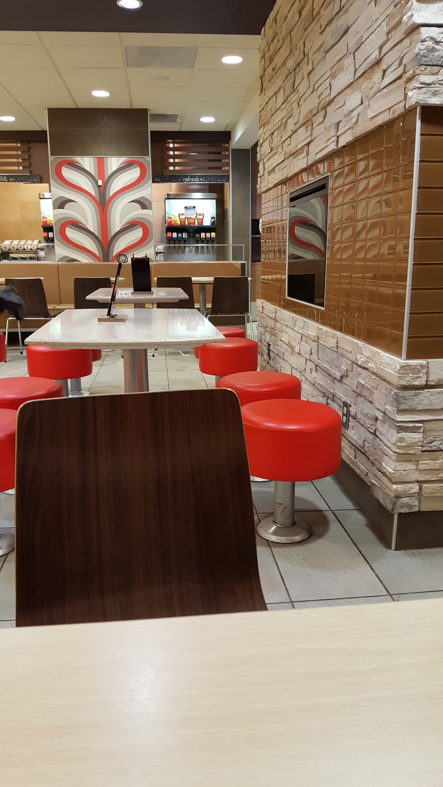 McDonalds | 475 Centre St N, Napanee, ON K7R 3S4, Canada | Phone: (613) 354-9707