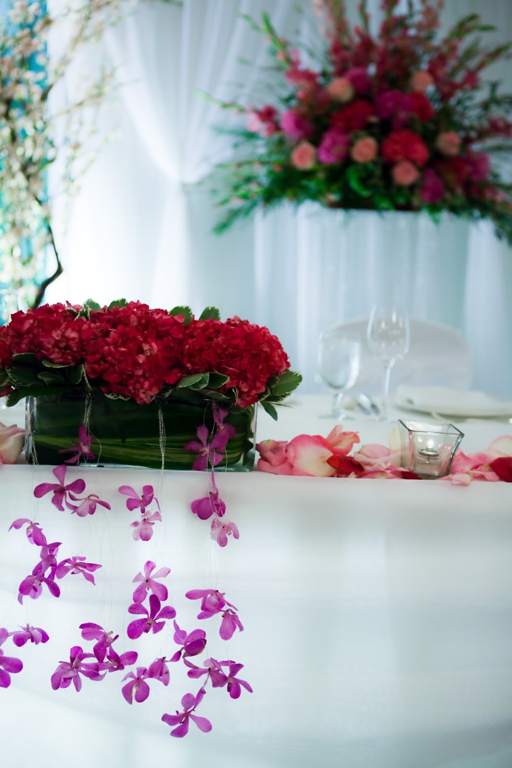 Mississauga Florist | Funeral Flowers Delivery in Mississauga | 3045 Clayhill Rd, Mississauga, ON L5B 4L2, Canada | Phone: (905) 277-4490