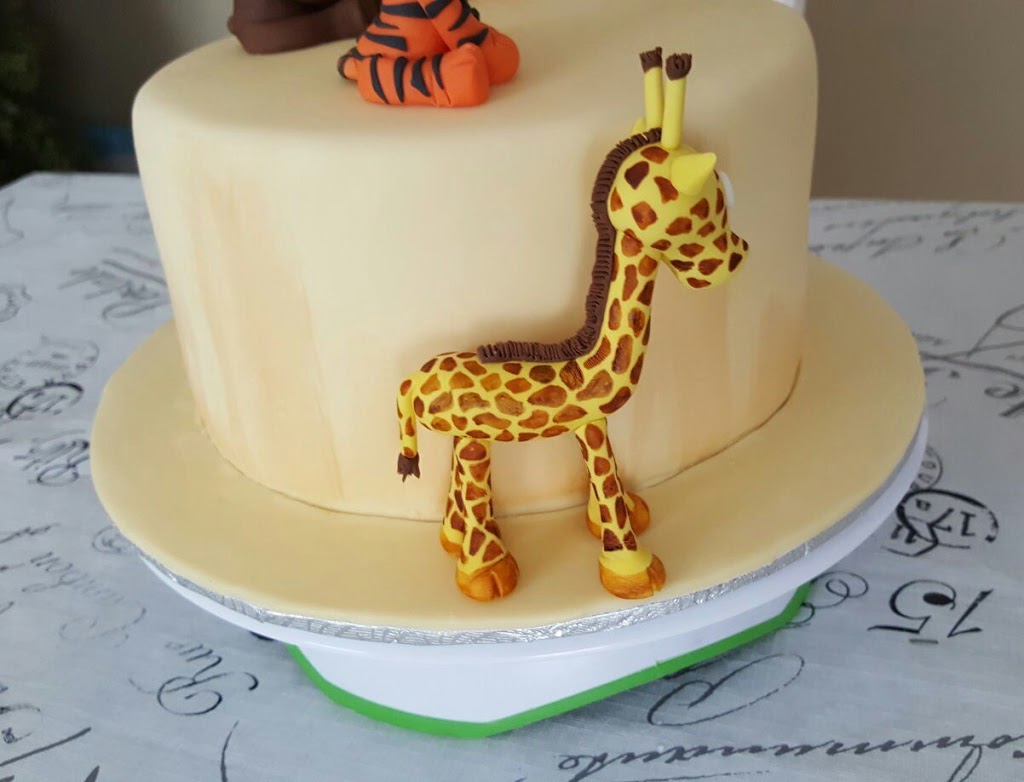 Raving Cakes Inc | 467 Boulevard de lÎle, Pincourt, QC J7V 0C9, Canada | Phone: (514) 705-3952