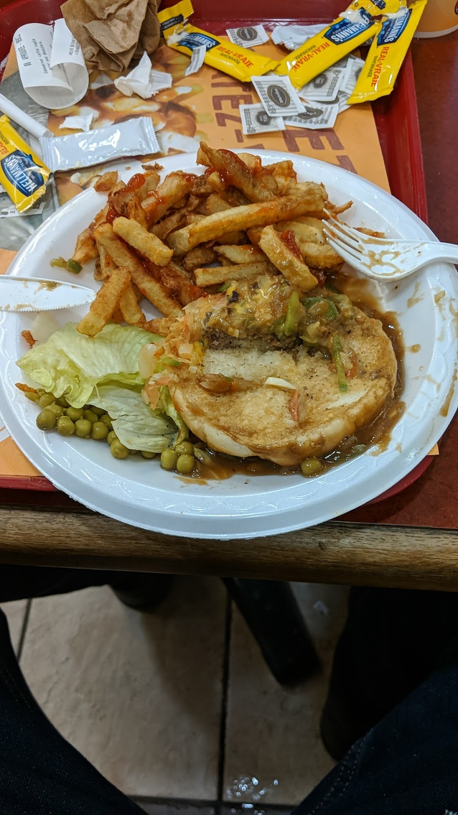 Chez Ashton | 5430 Rue Wilfrid-Hallé, Lévis, QC G6V 9Y1, Canada | Phone: (418) 682-2022