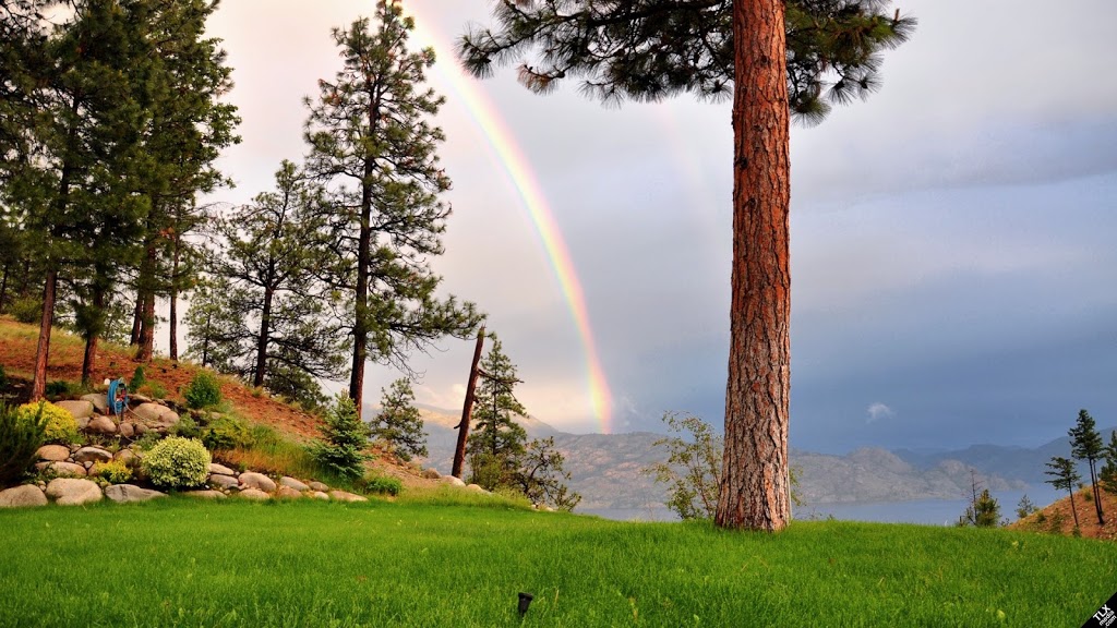 The Log Home Retreat | 5146 MacKinnon Rd, Peachland, BC V0H 1X2, Canada