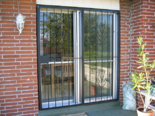 Sécuri-Toit | 344 Bd Sainte-Rose, Laval, QC H7L 1M9, Canada | Phone: (450) 963-7851