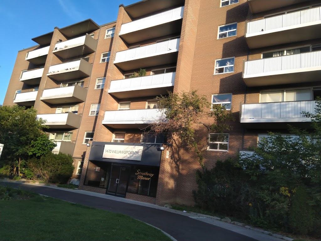 Strathroy Manor | 1470 Williamsport Dr, Mississauga, ON L4X 1T5, Canada | Phone: (905) 282-0903