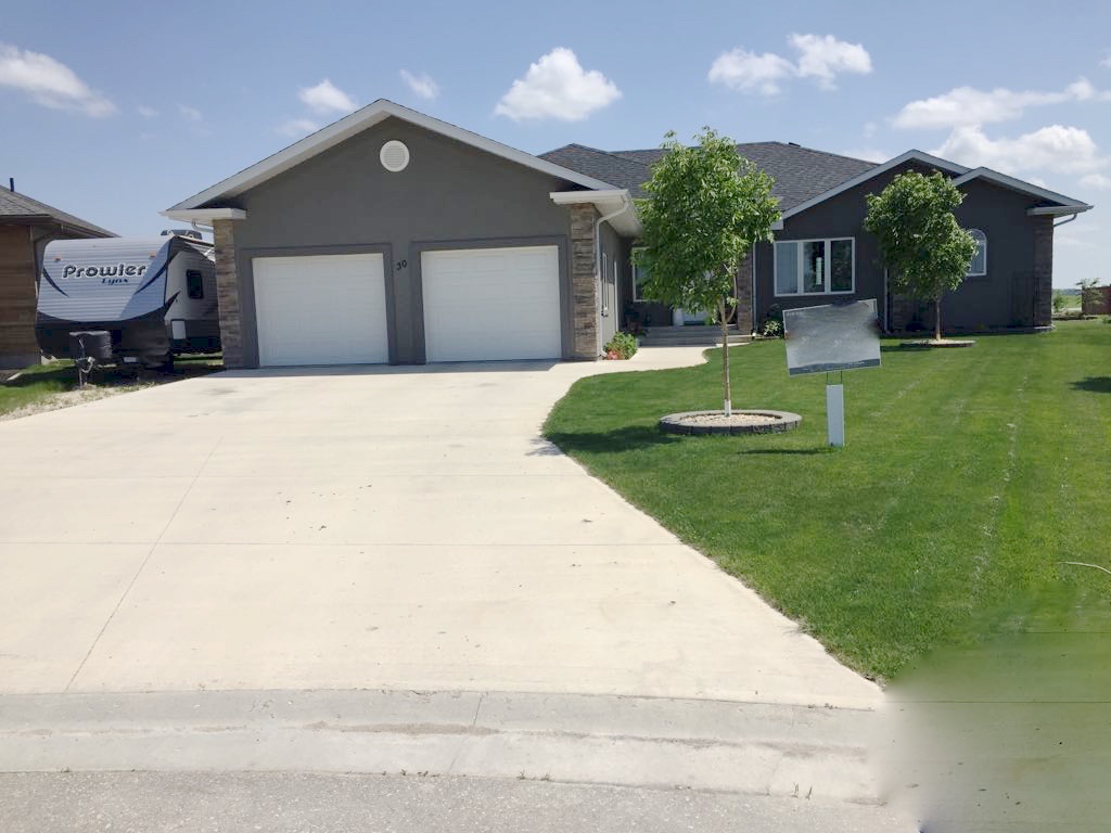 Winnipeg Real Estate agent | 633 Stafford St, Winnipeg, MB R3M 2X6, Canada | Phone: (204) 918-0346