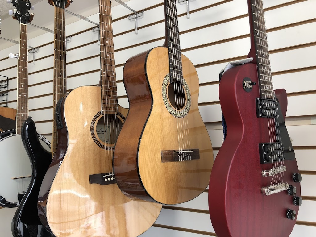 B@B Music | 895 Broadview Ave, Toronto, ON M4K 2P9, Canada | Phone: (416) 463-2081