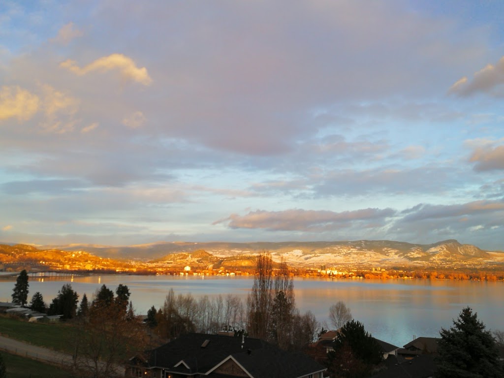 Lakeview Oasis Bed and Breakfast | BC, 530 Casa Grande Dr, West Kelowna, BC V1Z 3M4, Canada | Phone: (250) 899-7378