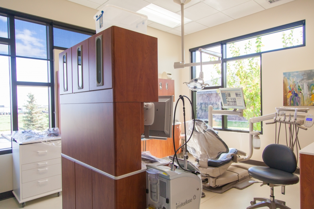 Legacy Dental | 553 40 St S #2, Lethbridge, AB T1J 4M1, Canada | Phone: (403) 329-8180