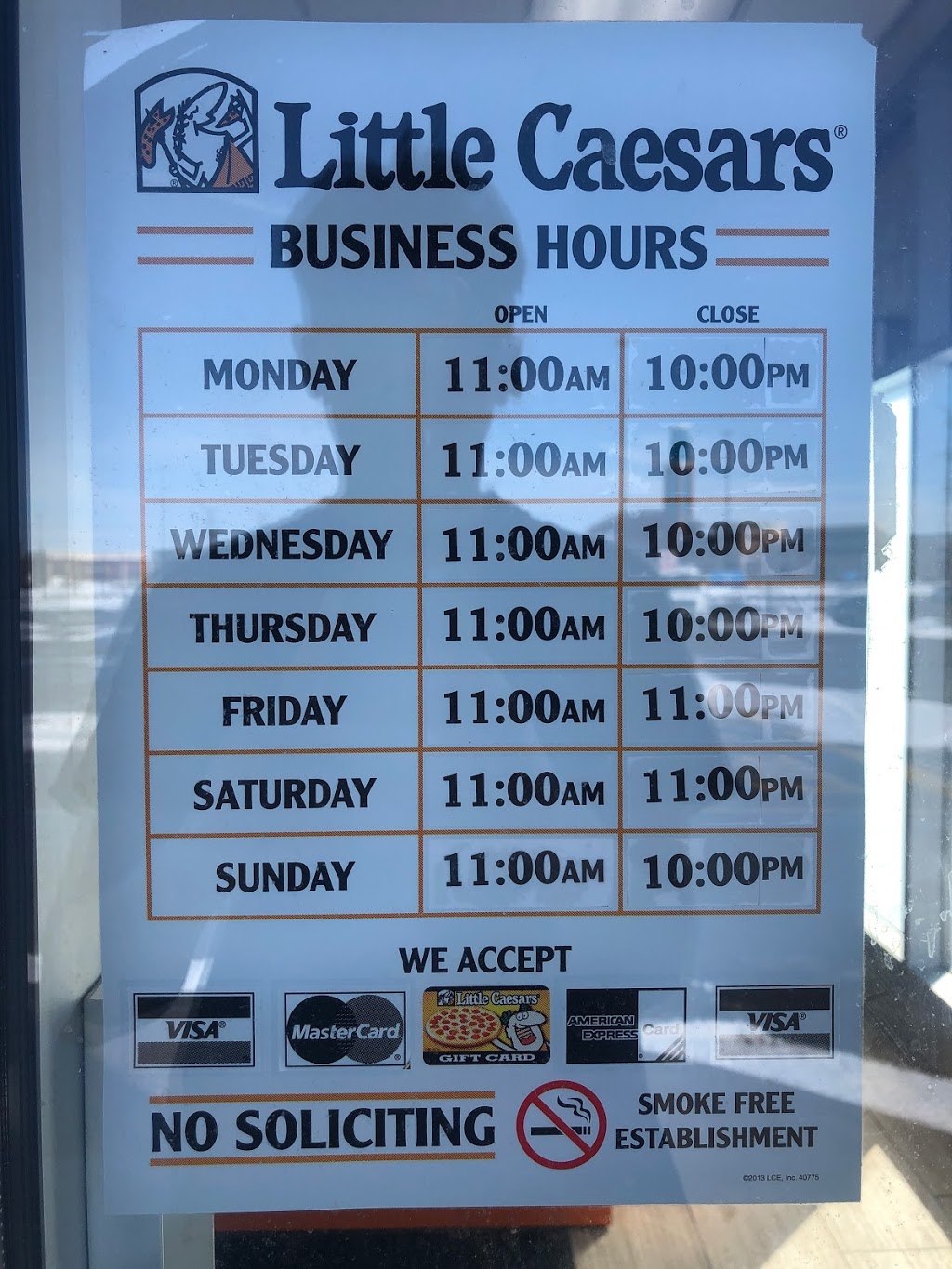 Little Caesars Pizza | 3055 Argentia Rd, Mississauga, ON L5N 8E1, Canada | Phone: (905) 785-3131