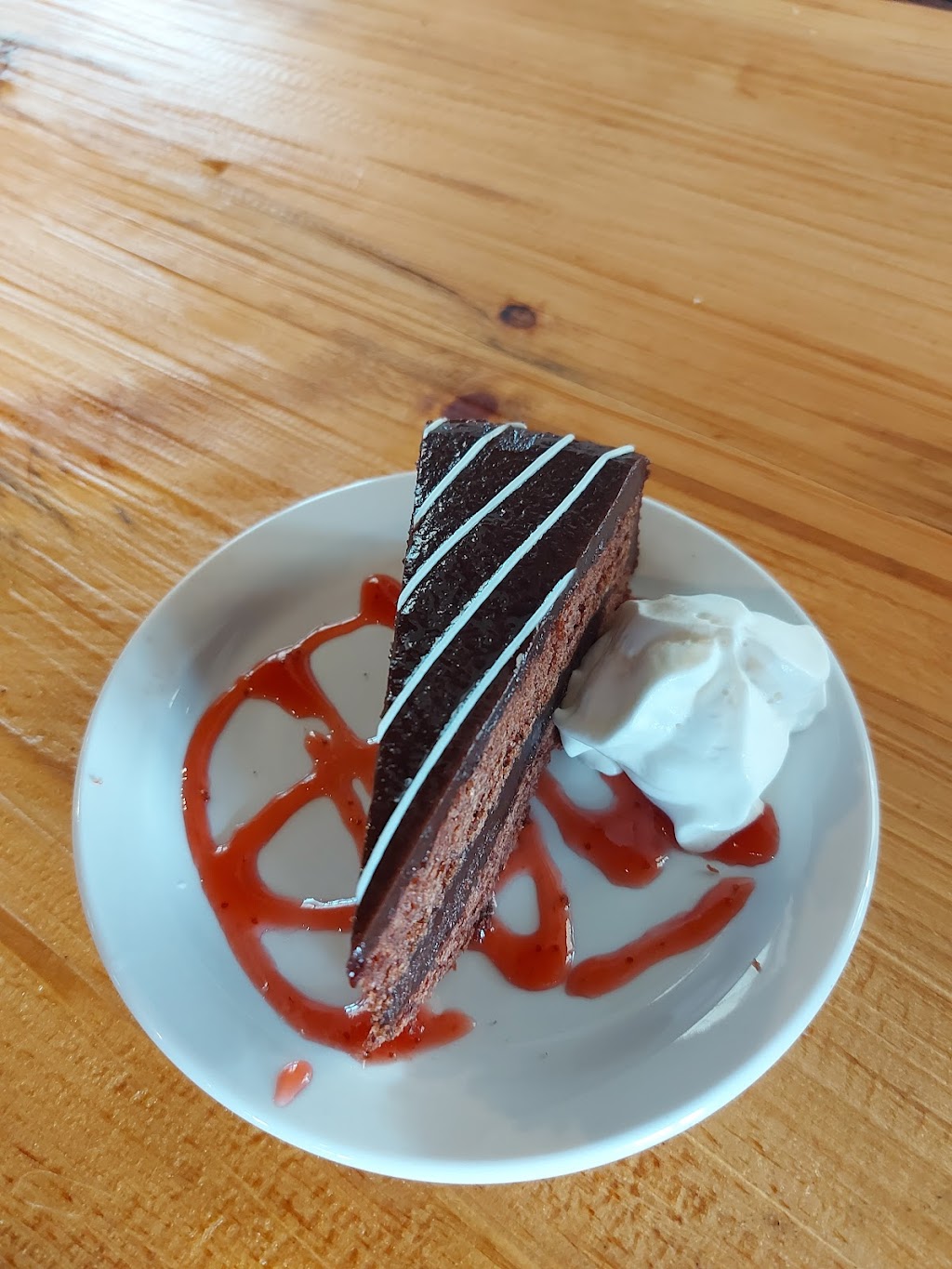 Sauble Dunes Restaurant | 11 Southampton Pkwy, Sauble Beach, ON N0H 2G0, Canada | Phone: (519) 422-0013