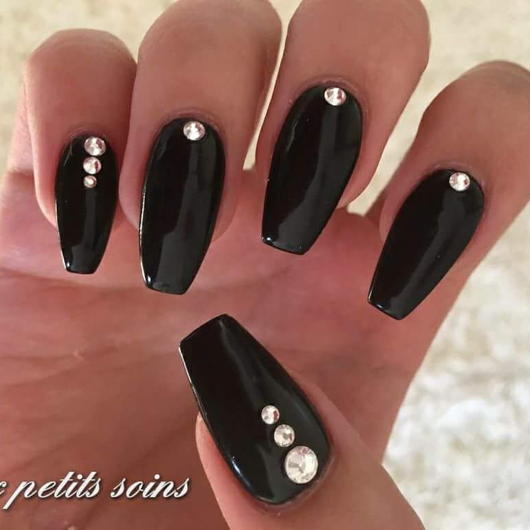 Aux petits soins, onglerie et esthétique | 69 Boulevard de lAnge-Gardien, LAssomption, QC J5W 1M2, Canada | Phone: (450) 657-7461