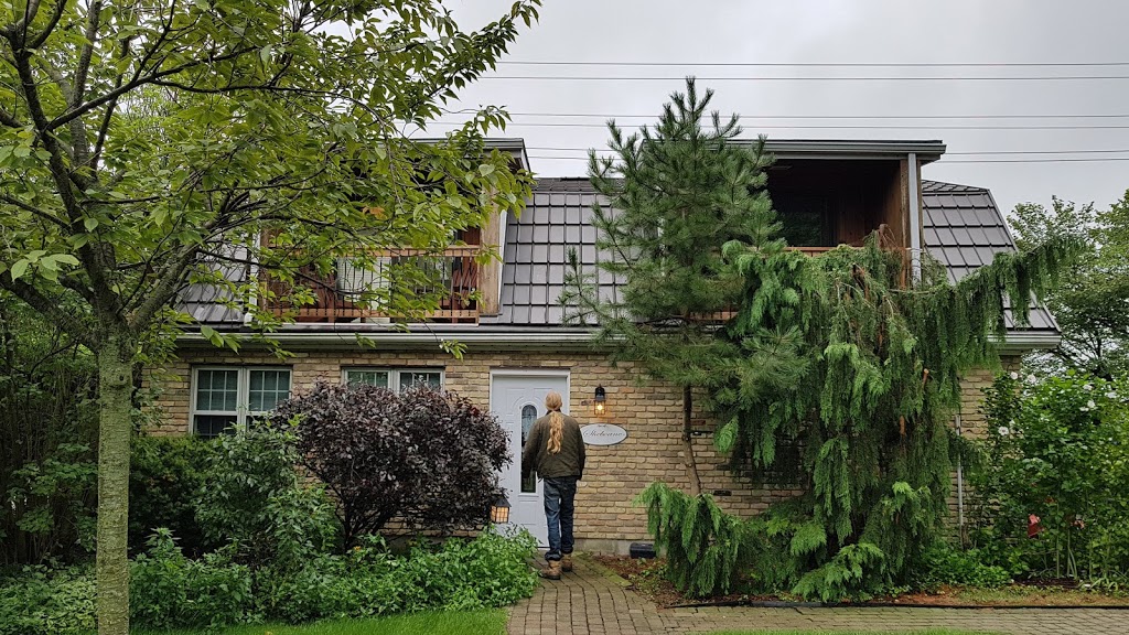 Sheboane Bed & Breakfast | 2955 St Clair Gardens, Sombra, ON N0P 2H0, Canada | Phone: (519) 892-3389