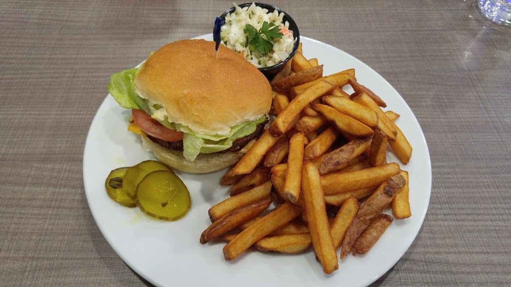 Salisbury House (Steinbach) | Steinbach 65 MB Hwy 12 North, Steinbach, MB R5G 1T7, Canada | Phone: (204) 326-4028
