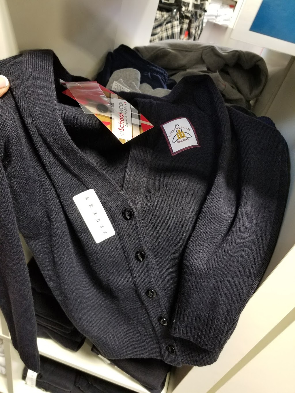 InSchoolwear Oakville | 886 Sinclair Rd, Oakville, ON L6K 2H3, Canada | Phone: (905) 338-3030