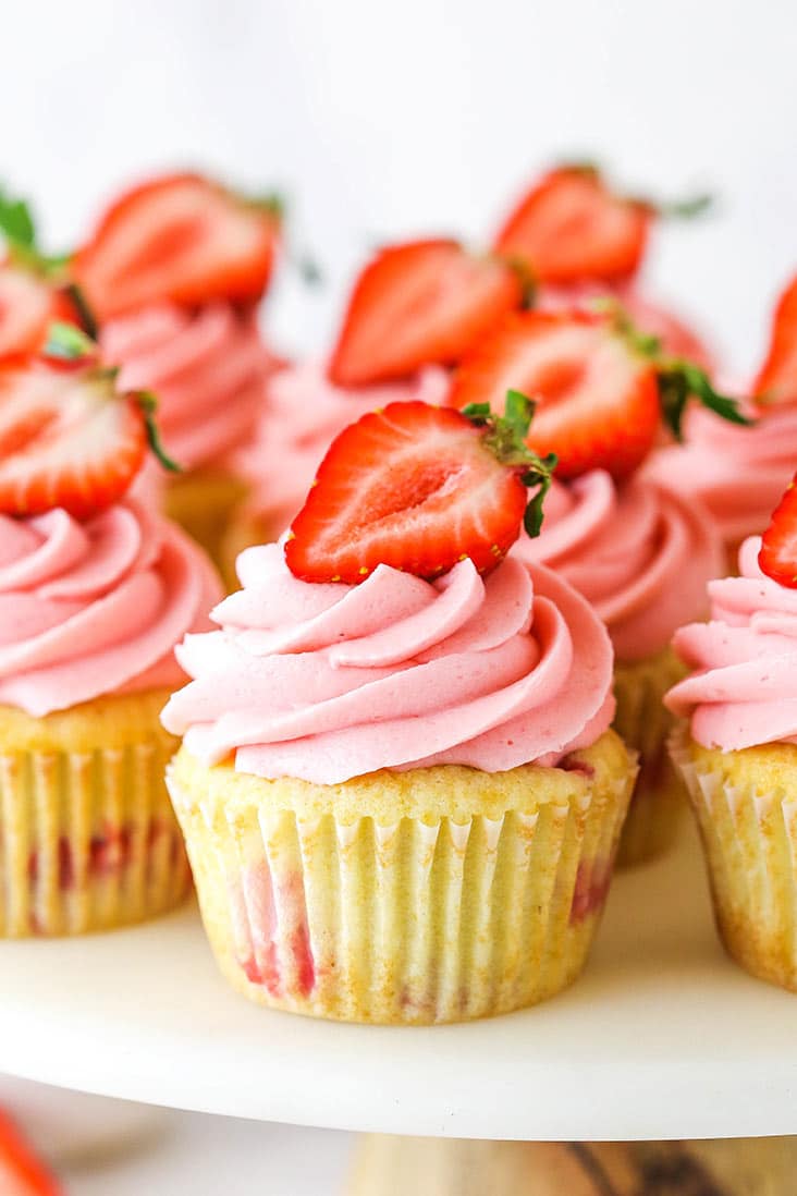 Glitzy sugar | 90 Parma Ct, North York, ON M4A 1A6, Canada | Phone: (647) 424-3660