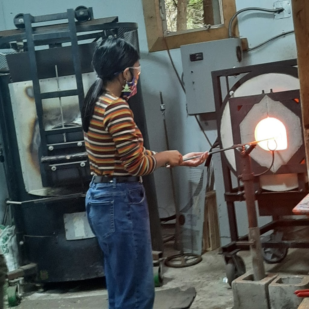 Molten Spirit Glass Studio | 885 Byng Rd, Roberts Creek, BC V0N 2W6, Canada | Phone: (604) 886-0357