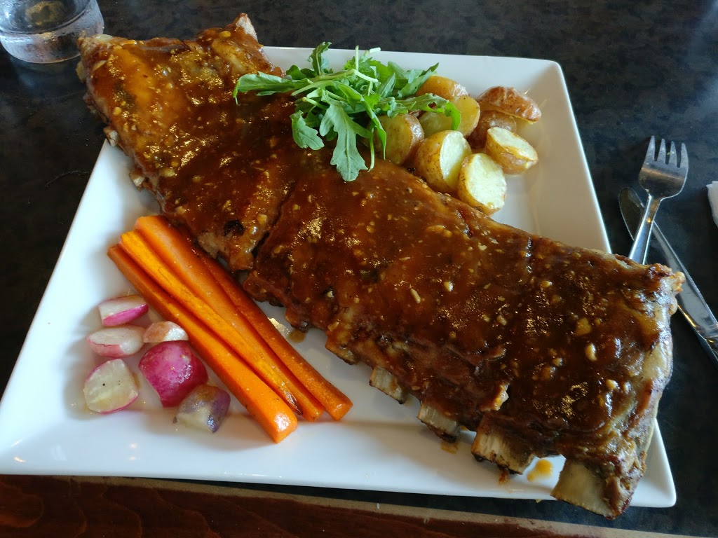 91 Restaurant | 5818 Beach Ave, Peachland, BC V0H 1X7, Canada | Phone: (250) 863-2294
