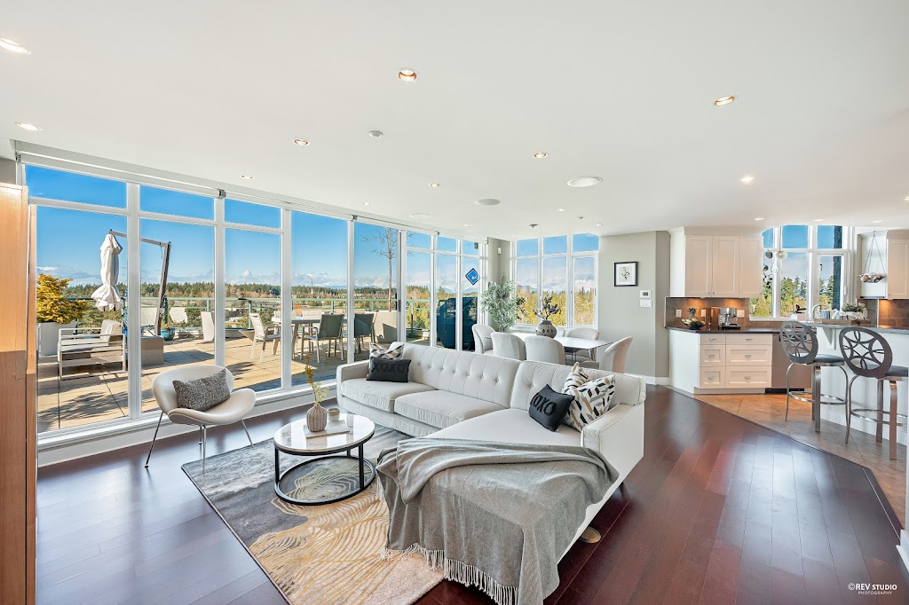 Willa Wang Real Estate Advisor 地产经纪 REALTOR | 1428 W 7 Ave, 3215 Macdonald St, Vancouver, BC V6H 1C1, Canada | Phone: (604) 715-8964