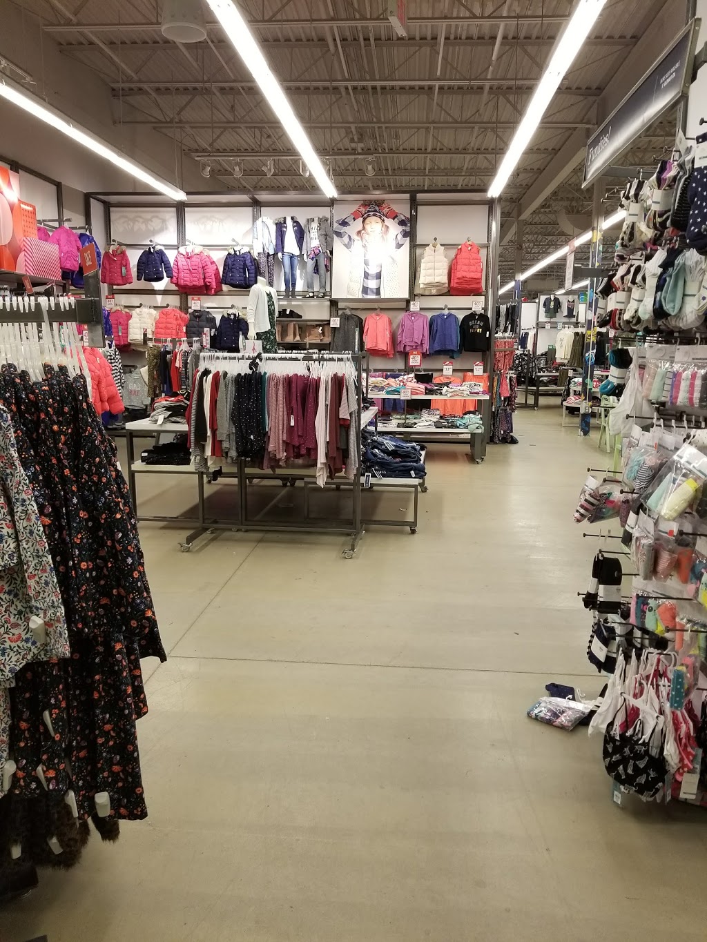 Old Navy | 550 King St N, Waterloo, ON N2L 5W6, Canada | Phone: (519) 884-8451