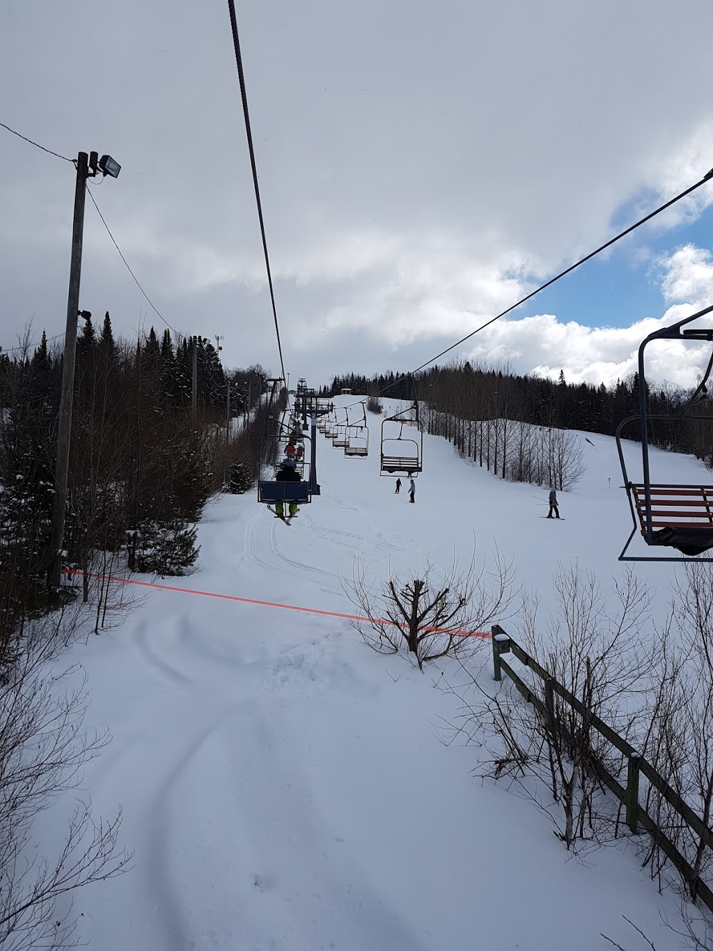 Ski Saint-Raymond | 1226 Rang Notre Dame, Saint-Raymond, QC G3L 1N4, Canada | Phone: (418) 337-2866