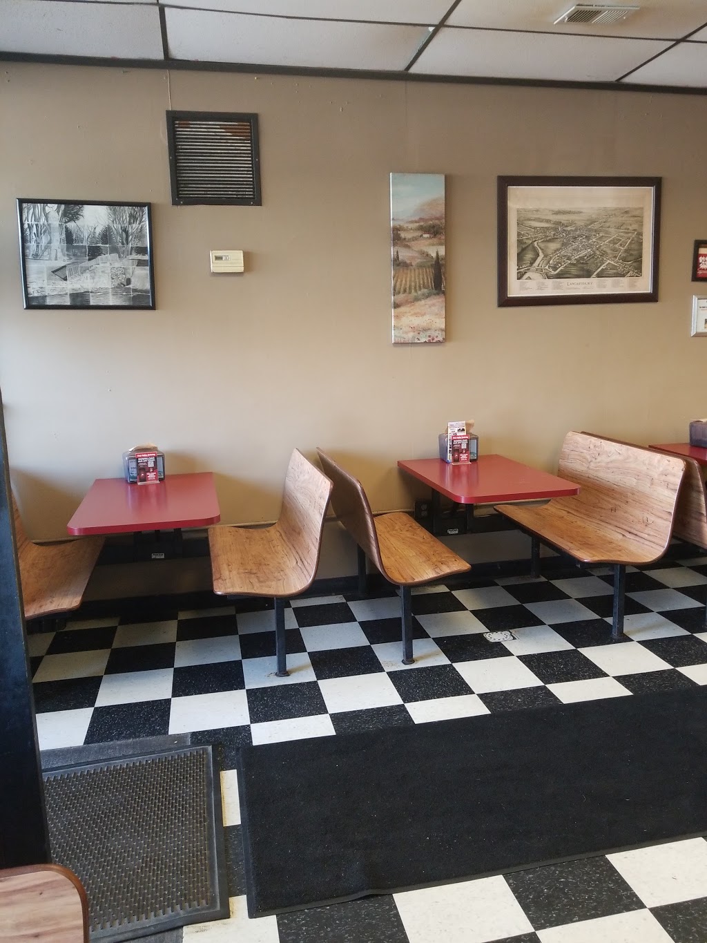 The Pizza Heist | 231 Aurora St, Lancaster, NY 14086, USA | Phone: (716) 681-1111