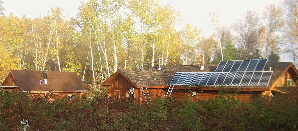 Solaire Laurentides | 14 11e Rang, Sainte-Anne-du-Lac, QC J0W 1V0, Canada | Phone: (819) 717-3652