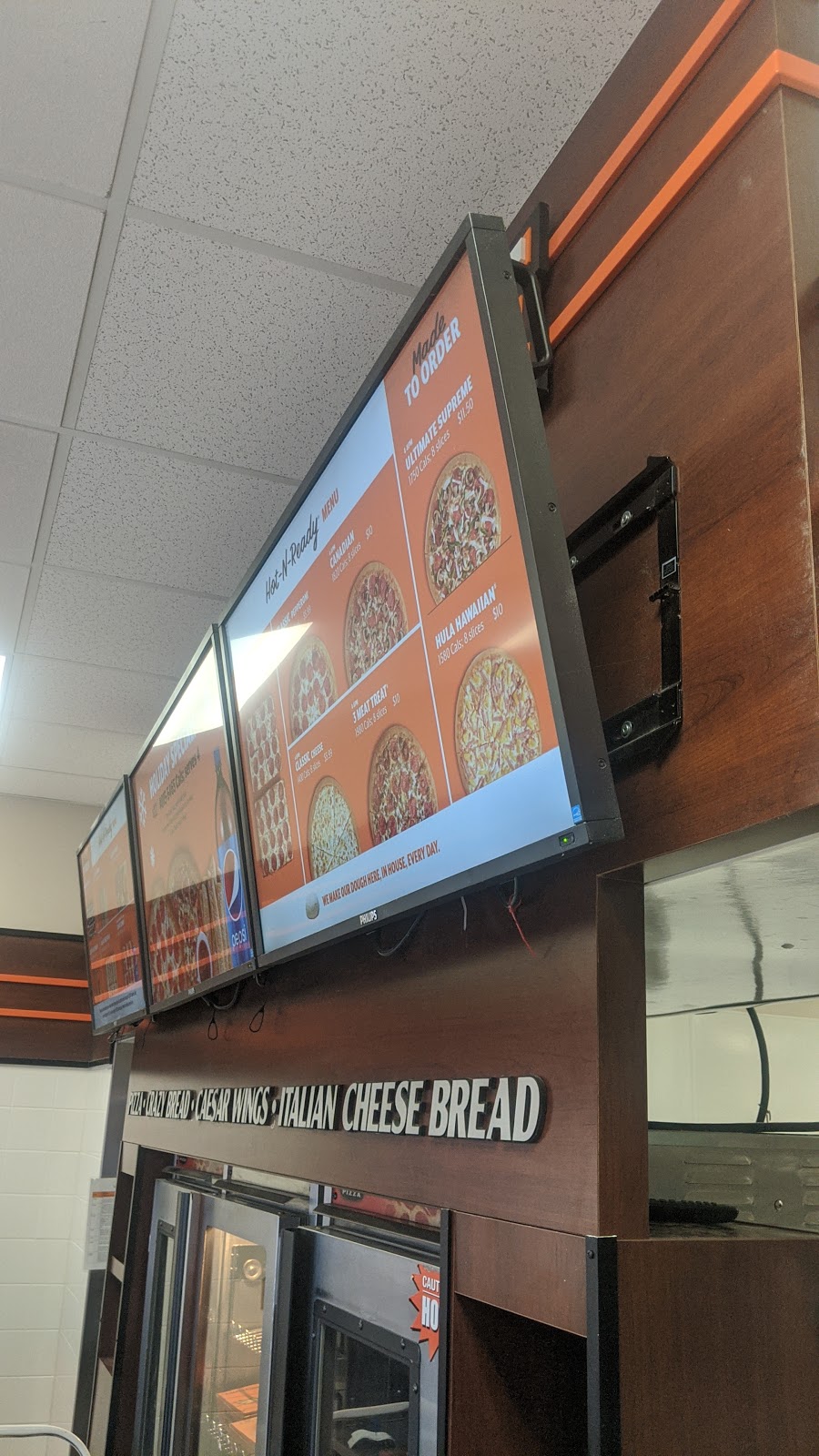 Little Caesars Pizza | 30 McNaughton Ave, Wallaceburg, ON N8A 1R9, Canada | Phone: (519) 627-1010