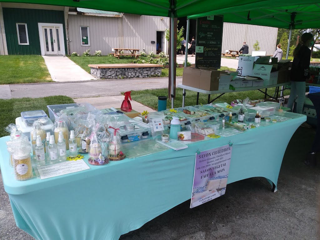 Marché public de Thetford | 40 Rue du Passage, Thetford Mines, QC G6G 2R4, Canada | Phone: (418) 338-2188