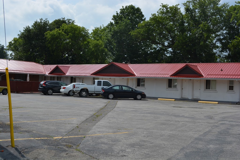 Hilltop Motel | 50 Simcoe St, Tillsonburg, ON N4G 2H5, Canada | Phone: (519) 842-5966