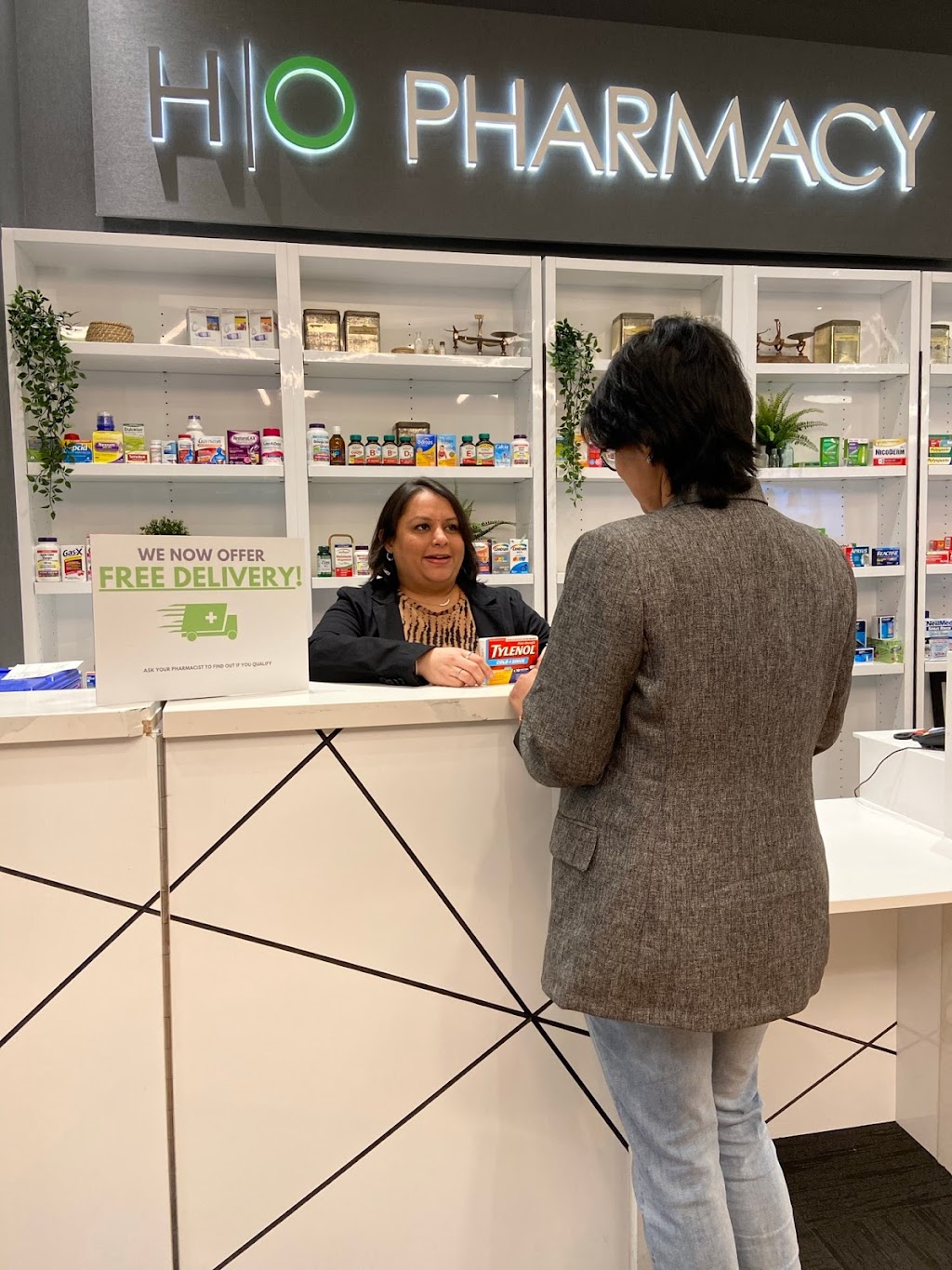 HealthOneTO Pharmacy | 110 Harbour St, Toronto, ON M5J 0B7, Canada | Phone: (416) 221-5433